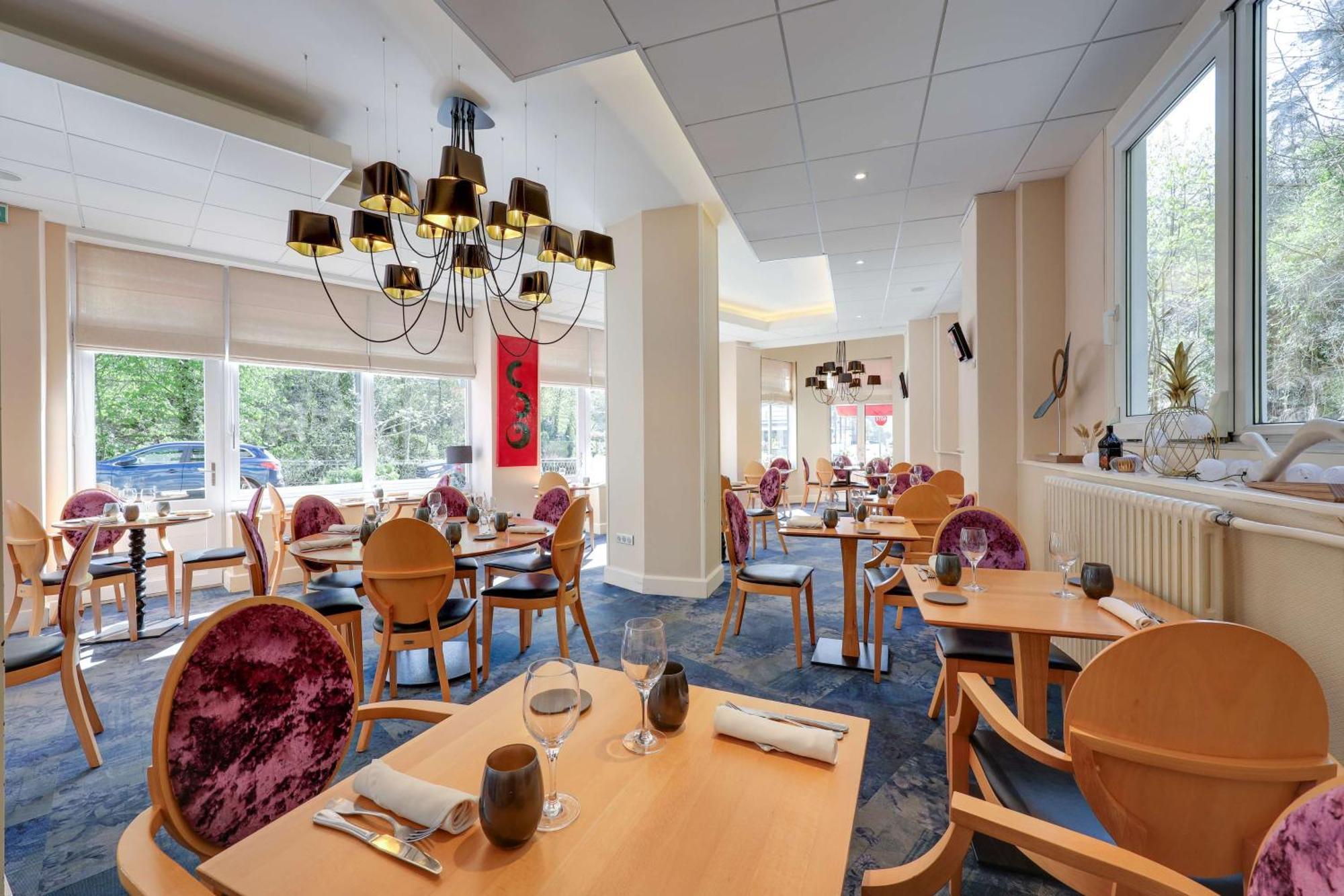 Brit Hotel & Spa Le Roc Au Chien Bagnoles de l'Orne Normandie Exterior photo